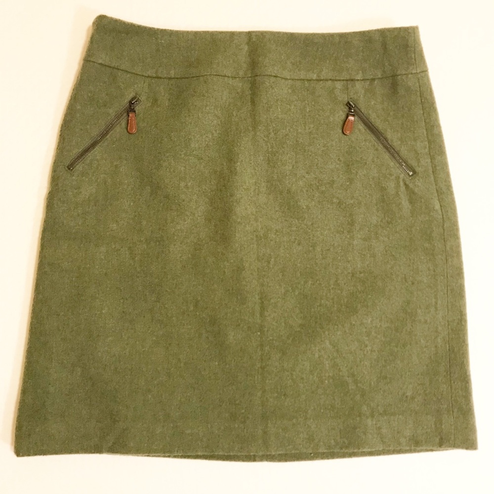 BEAUTIFUL WOOL PENCIL SKIRT